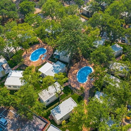 Camping Ulika Mobile Homes - Naturist Červar-Porat المظهر الخارجي الصورة