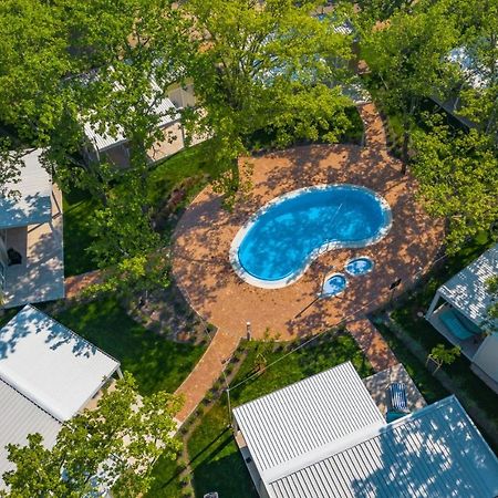 Camping Ulika Mobile Homes - Naturist Červar-Porat المظهر الخارجي الصورة