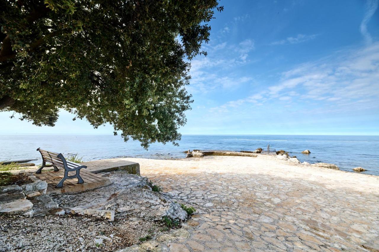 Camping Ulika Mobile Homes - Naturist Červar-Porat المظهر الخارجي الصورة
