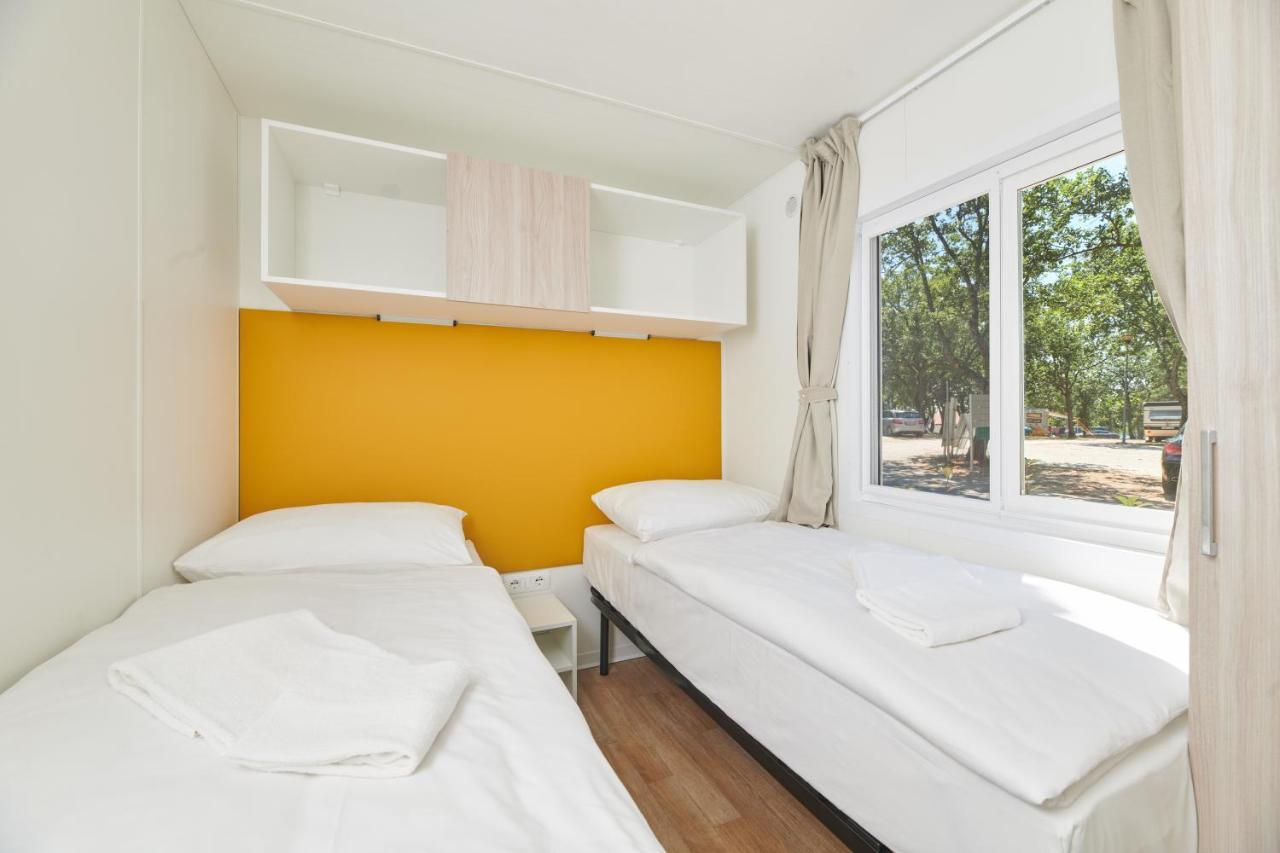 Camping Ulika Mobile Homes - Naturist Červar-Porat المظهر الخارجي الصورة