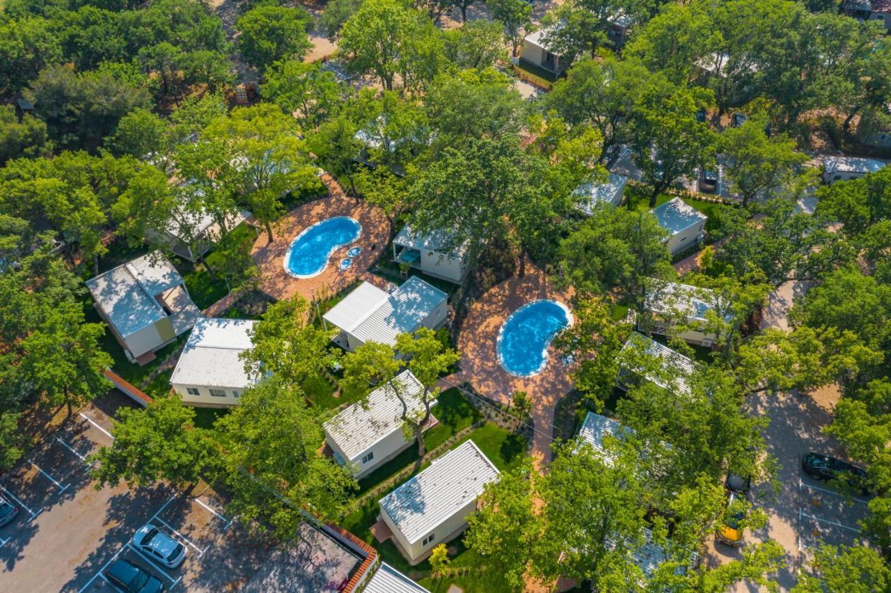 Camping Ulika Mobile Homes - Naturist Červar-Porat المظهر الخارجي الصورة